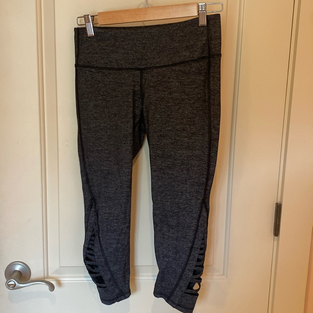 Athleta charcoal capri yoga exercise leggings